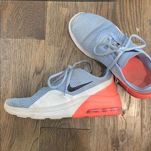 Women’s Nike Air Max 8.5